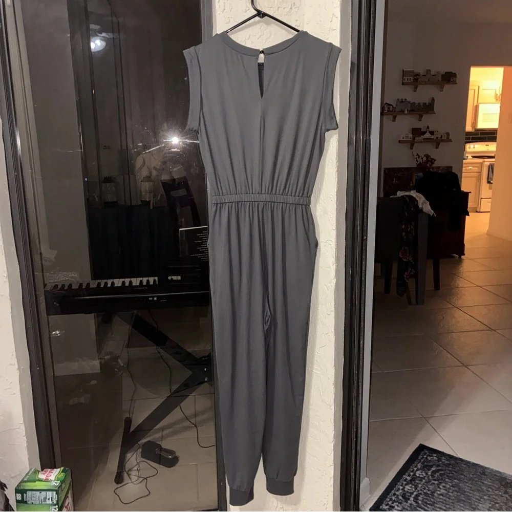 SHEIN Gray Sleeveless Drawstring Jumpsuit - Picture 3 of 6